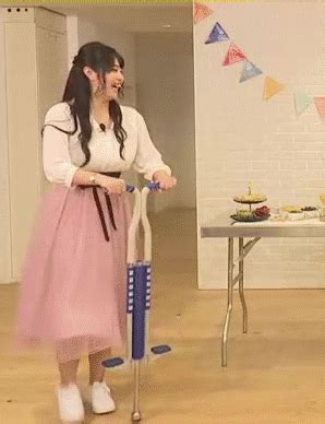 胸 揺れる gif